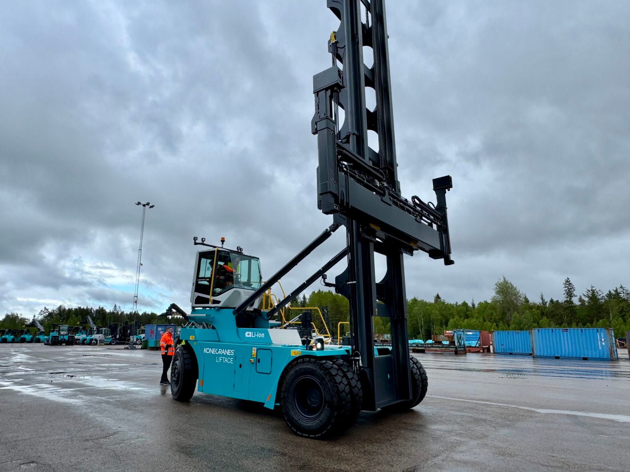 Empty Container Handlers: 2026 Buyer's Guide